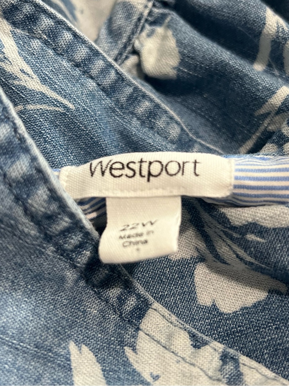 Westport Womens Plus Dress 22W Blue Floral Chambray 3/4 Sleever Button Front - Picture 6 of 6